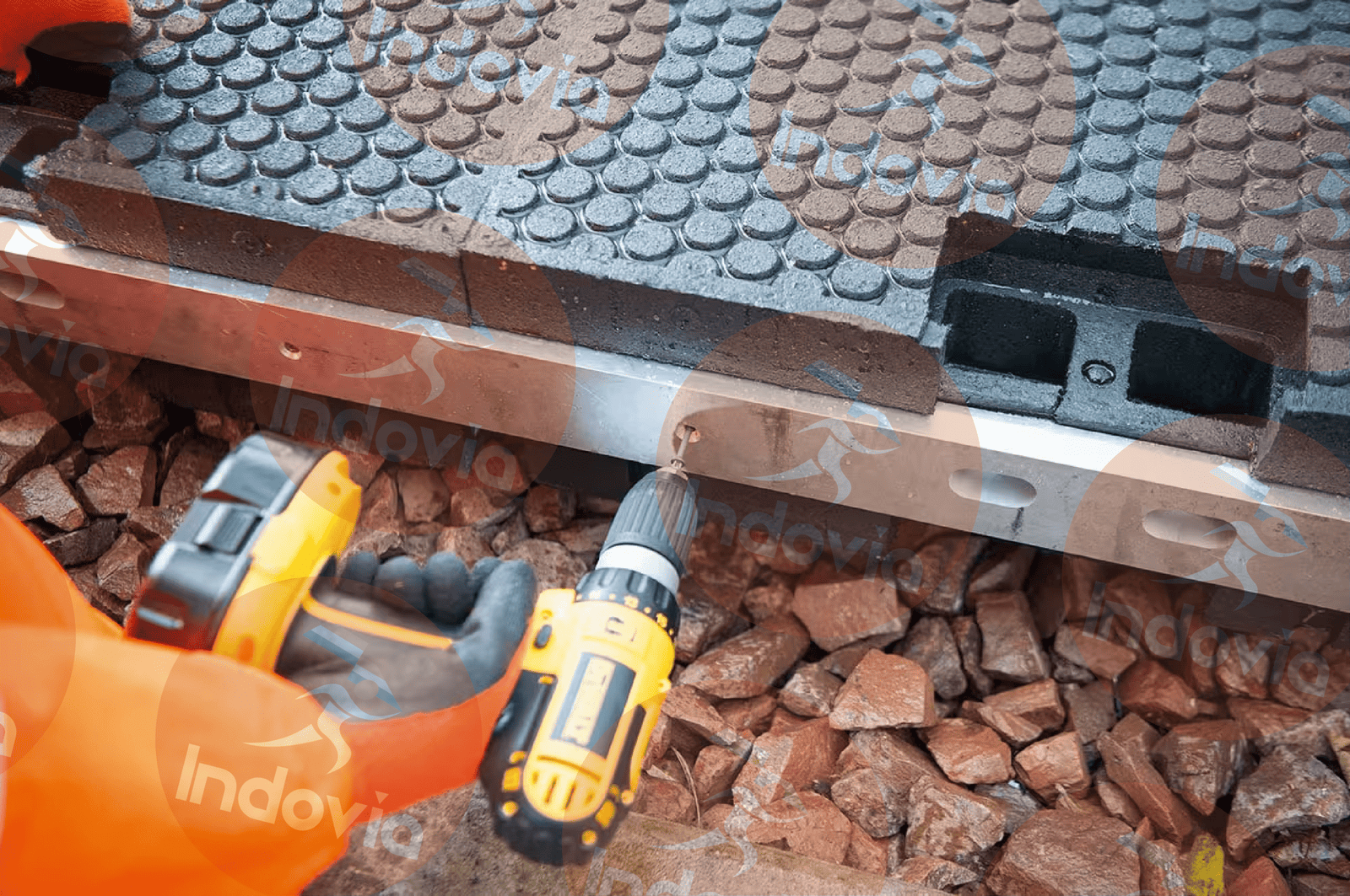 Interlocking RRAP modular system installation